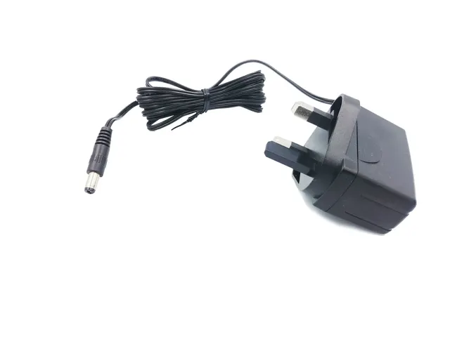 Yealink IP Phone Power Supply Adapter 5V/1.2A for T34/T43U/T44/T53W with UK Plug