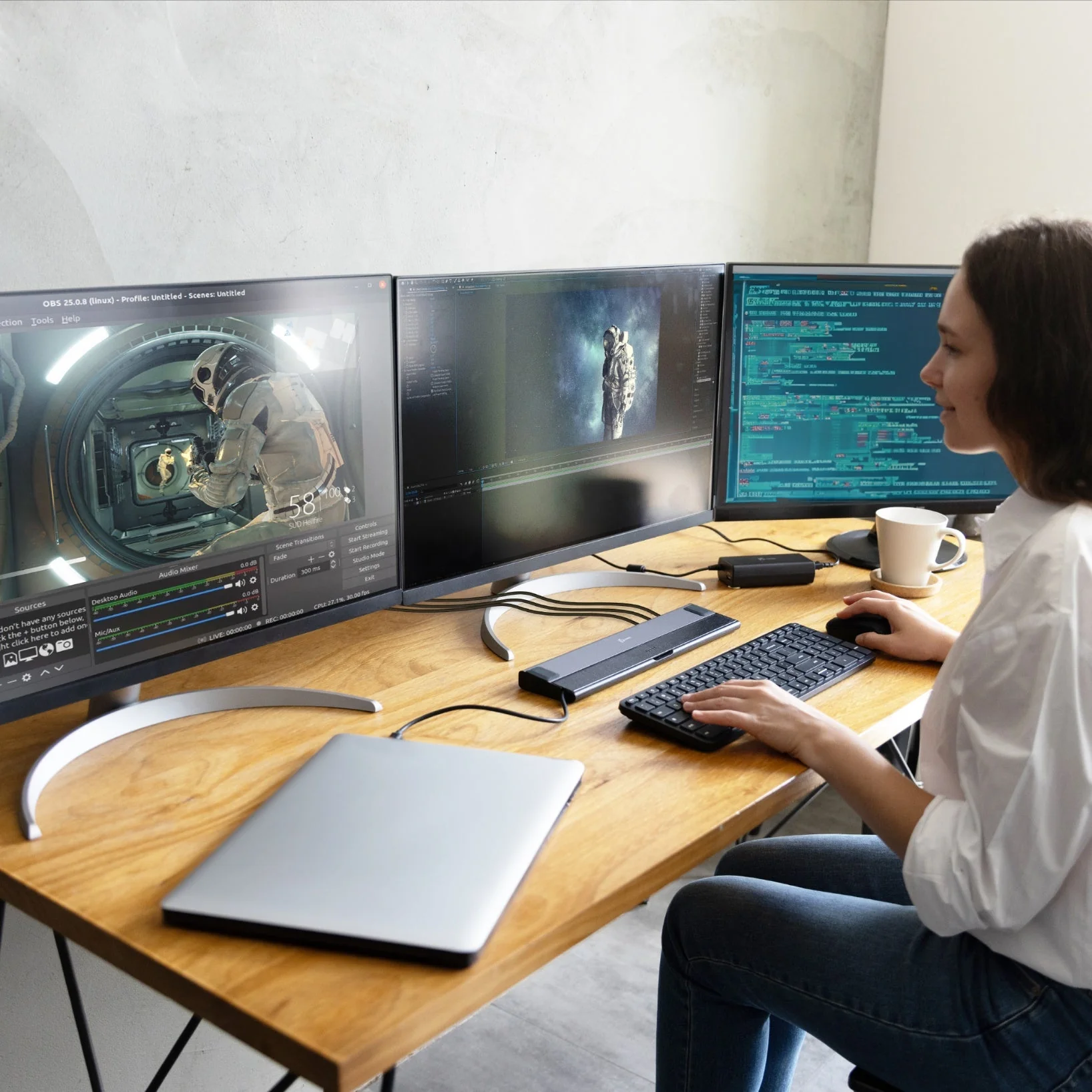 j5create Docking Station USB-C 12-in-1 Triple Display 4K MST MacBookM3 HDMI/DP/USB-C/RJ45/SD/Audio/PD JCD554