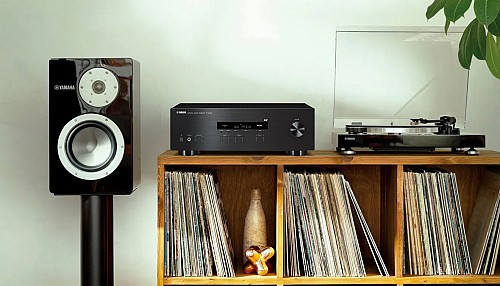 Yamaha R-S202D Stereo Audio Receiver FM/BT 2x100W@8ohm