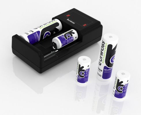 Uniross UCX004 Smart Charger Compact with LCD Screen
