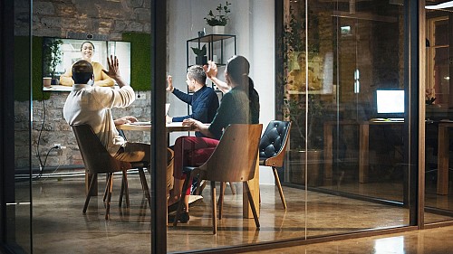 Yealink MeetingBar A20 Teams & Zoom Collaboration Bar for Small & Huddle Rooms