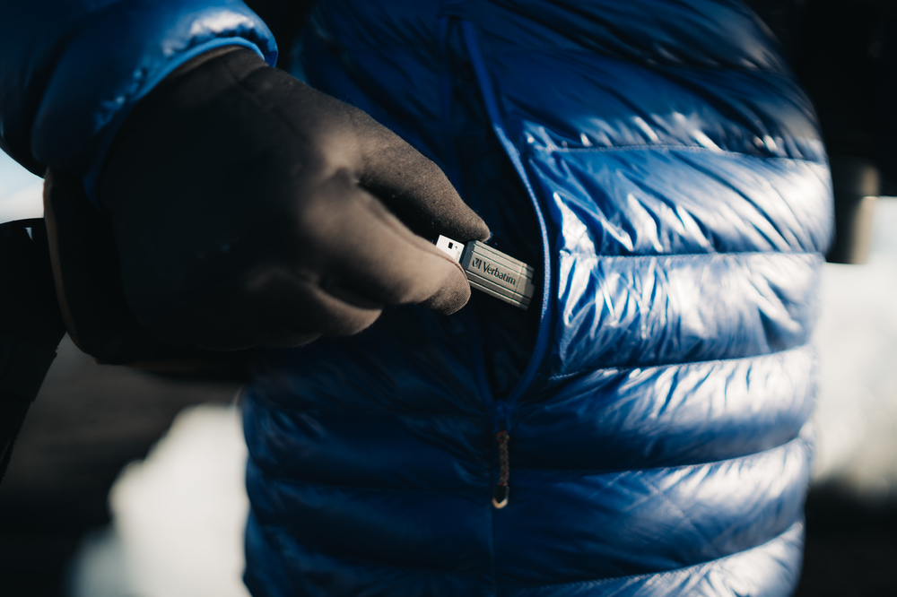 Verbatim USB Drive 2.0 Pinstripe 64GB Black