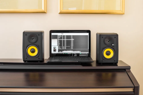 Edifier R1010BT Active 2.0 Bluetooth Speakers Black