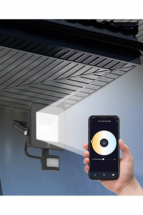 WOOX R5113 Smart Floodlight with PIR Sensor
