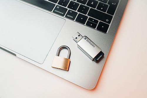 Verbatim USB Drive 3.0 Secure Data Pro AES Encryption 64GB