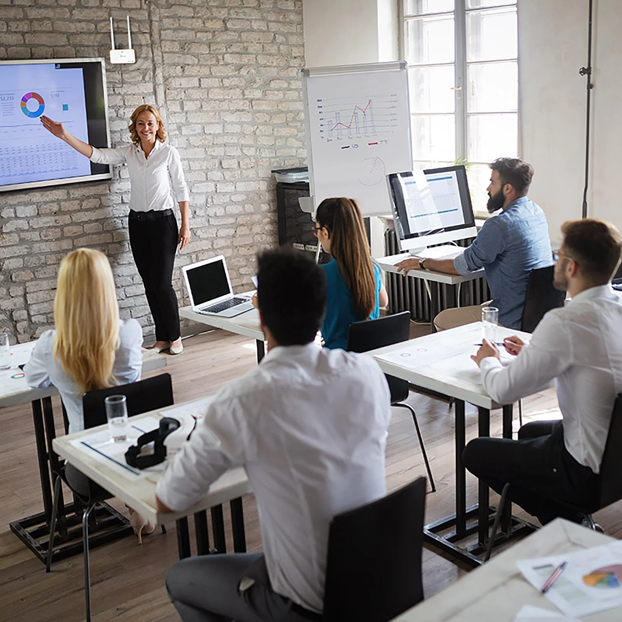 j5create Wireless Display HDMI Extender 1080p with IR 60m 1080p JVAW53