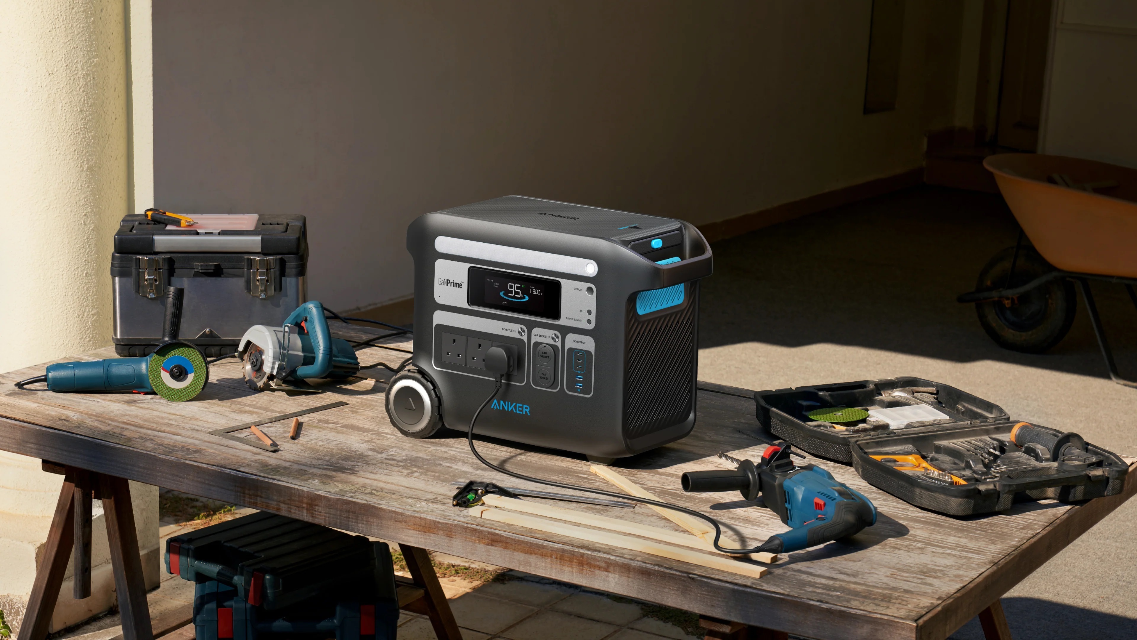 Anker SOLIX Powerhouse 767 Portable Power Station 2048WH UK