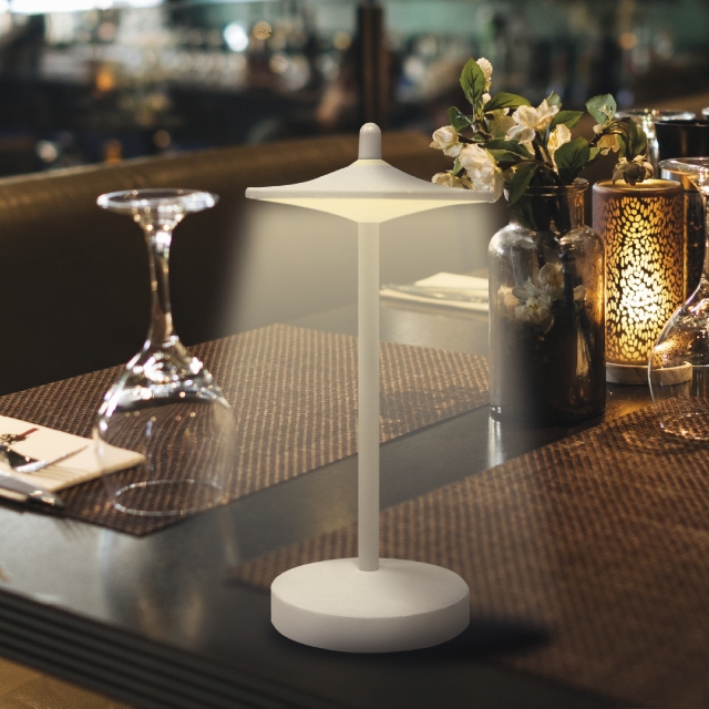 KELU SAKE USB-C Rechargeable IP44 Aluminium Lamp 130LM Sand