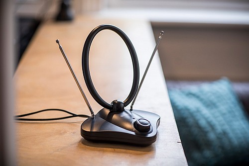 Mercury Indoor Antenna 36db Gain TV/FM 120.503UK