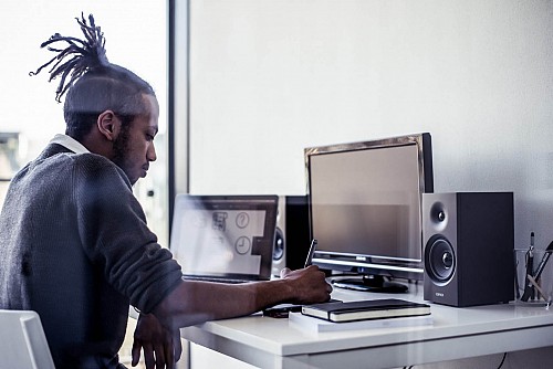 Edifier R1080BT Active Speakers BT/AUX/Line-In Black