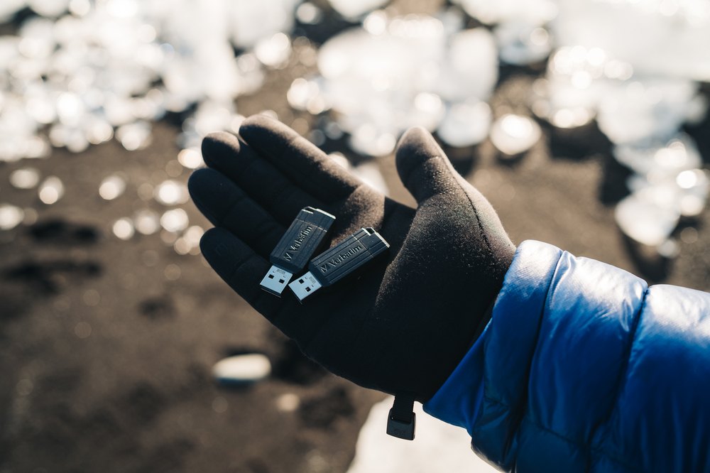 Verbatim USB Drive 2.0 Pinstripe 64GB Black