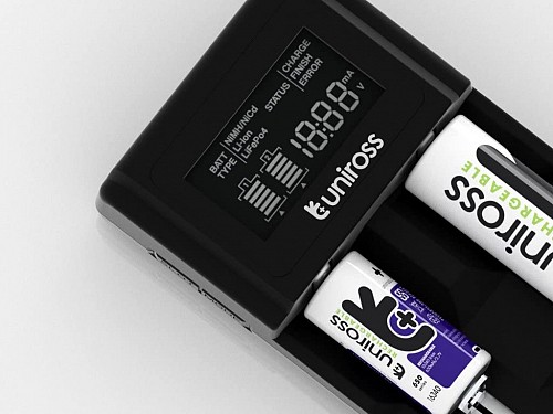 Uniross UCX004 Smart Charger Compact with LCD Screen