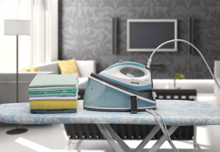 Gorenje Iron Steam Generator 2200W 4.5 BAR 2L Water Tank SGH2200LBC